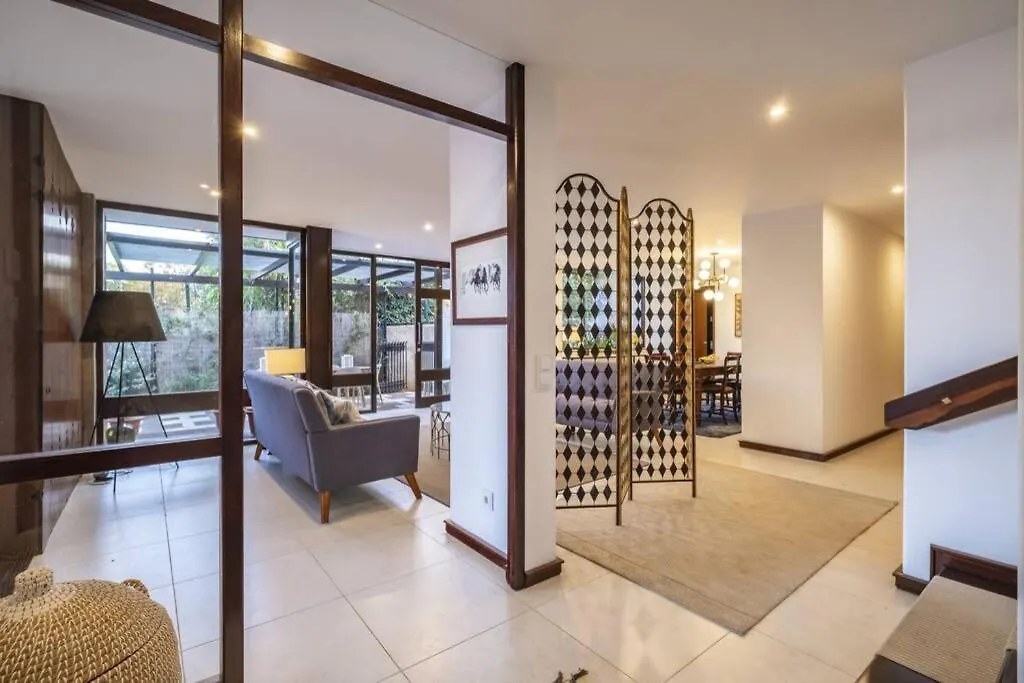 Charming Villa, Spacious, Beautiful Views! 푼샬 0*,  포르투갈