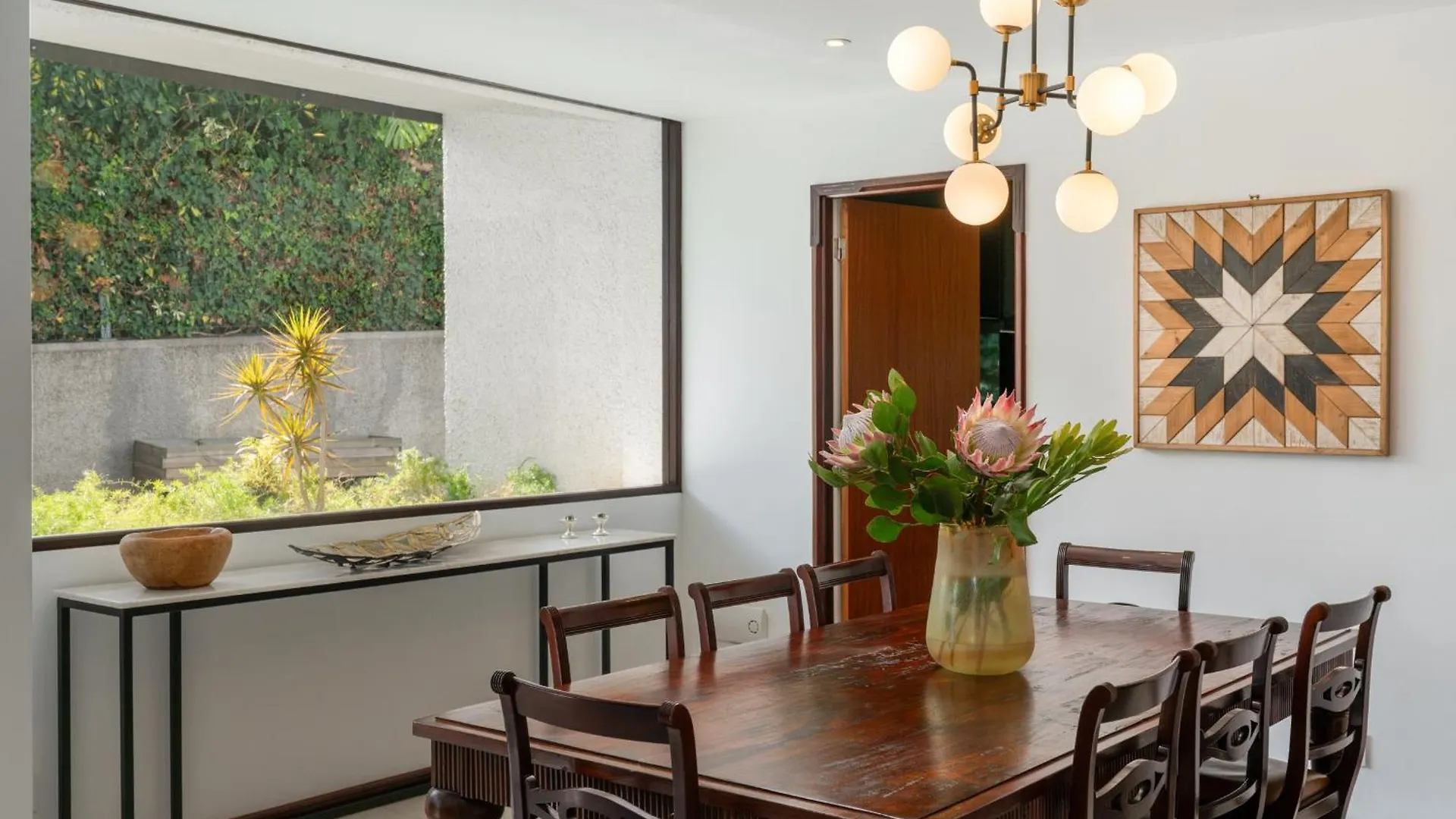 Charming Villa, Spacious, Beautiful Views! 푼샬 빌라