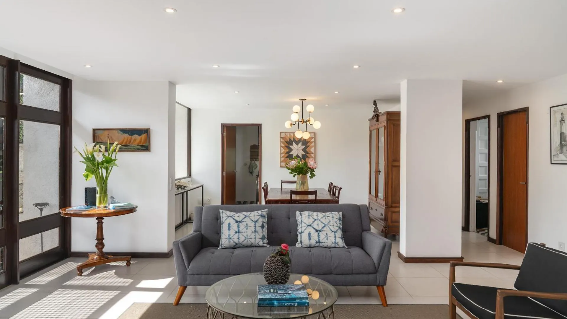 빌라 Charming Villa, Spacious, Beautiful Views! 푼샬 포르투갈