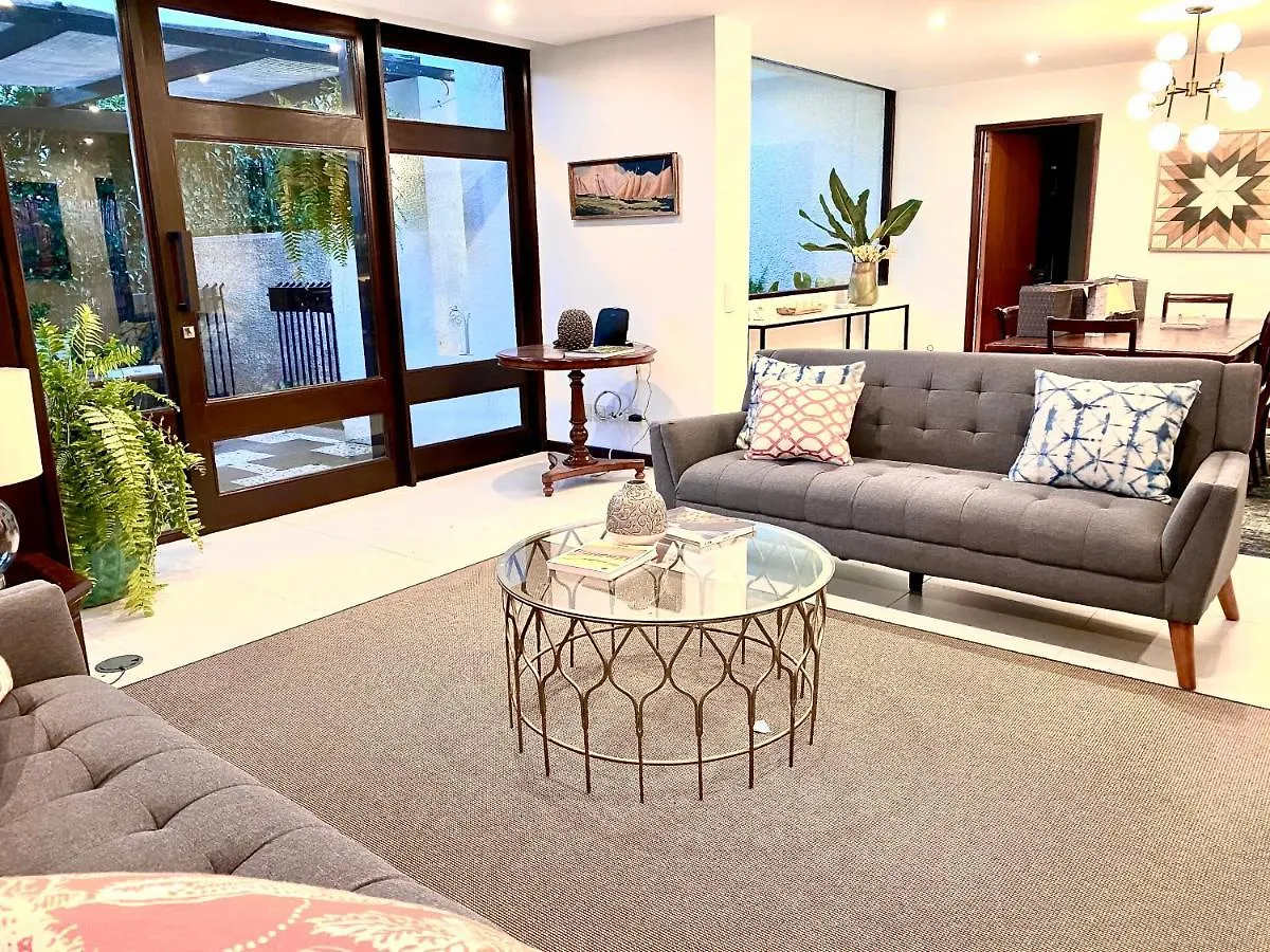 Villa Charming Villa, Spacious, Beautiful Views! Funchal Portekiz